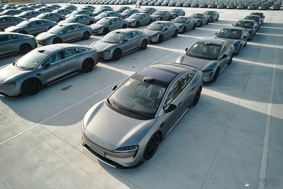 #智界S7开启大规模交付#你的爱车，在路上了！算是好事多磨吧，智界S7大规模交付