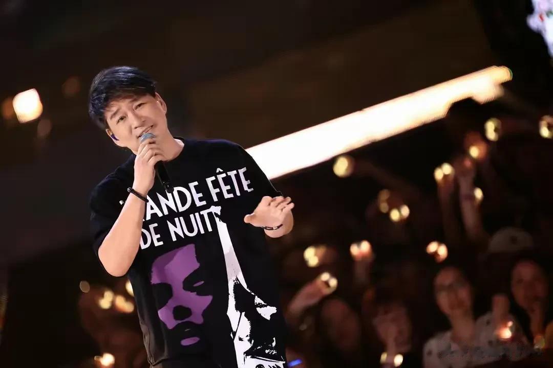 浙江卫视《中国好声音》做出赛制调整，“盲选”和“明选”齐头并进，不用“转身”也能