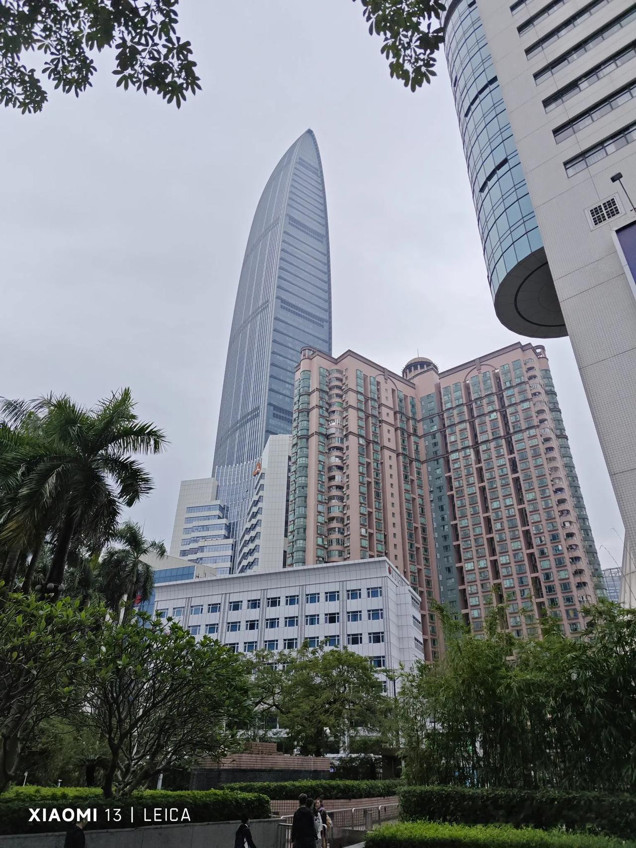 不过你可能又想不到，罗湖区是深圳的老城区，却又是深圳超高级摩天楼最多的城区，高度