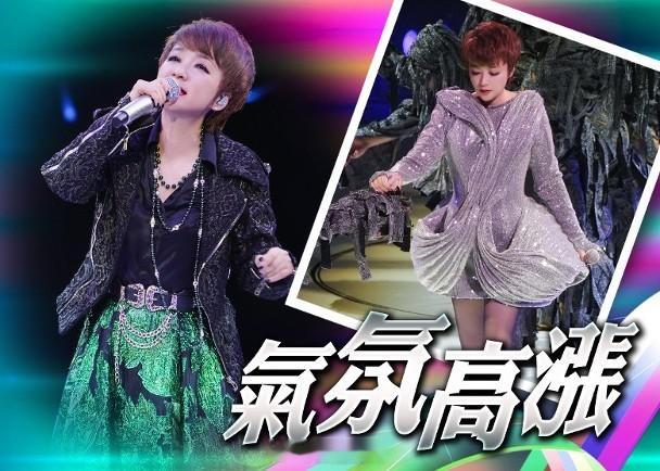 【On.cc】陳慧嫻深圳開騷回顧40年　歌迷合唱《歸來吧》激動爆喊陳慧嫻（Pri