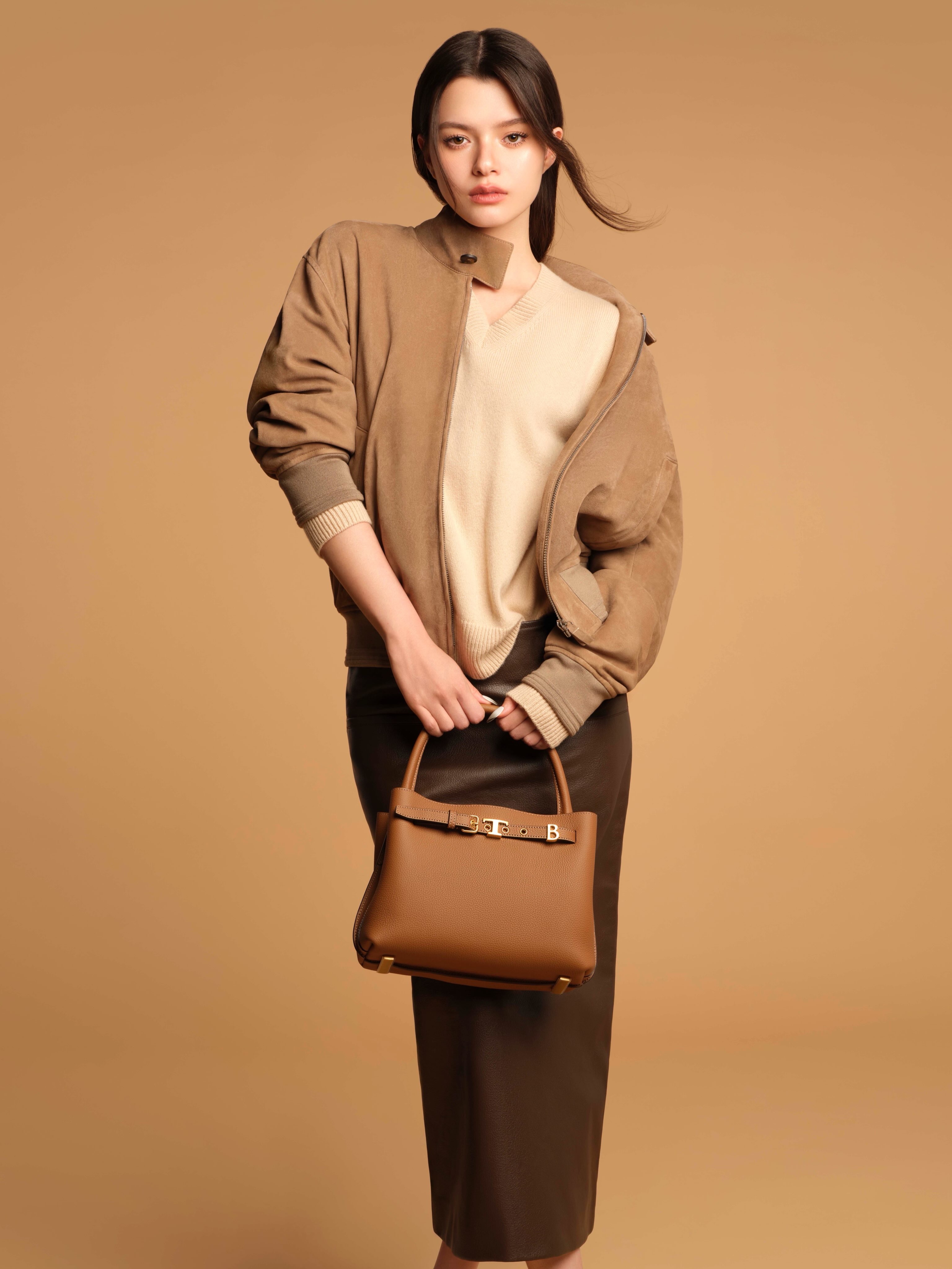 Tod’s宣布泰英演员、歌手及模特Becky Armstrong 出任品牌大使。
