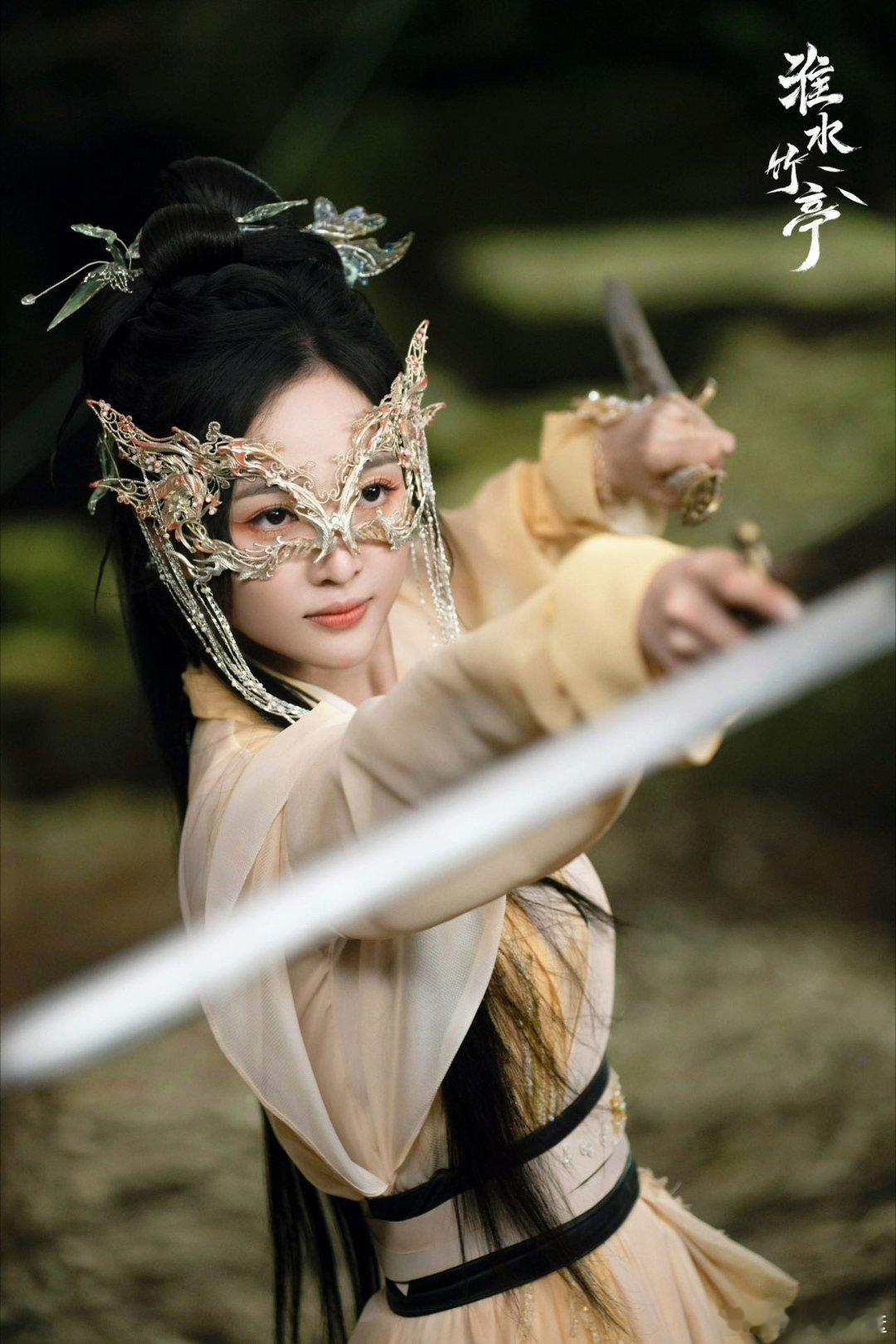 吴宣仪武训打戏自带功力 看这段武训打戏好过瘾啊❗️基本武训现场和实拍呈现效果没差