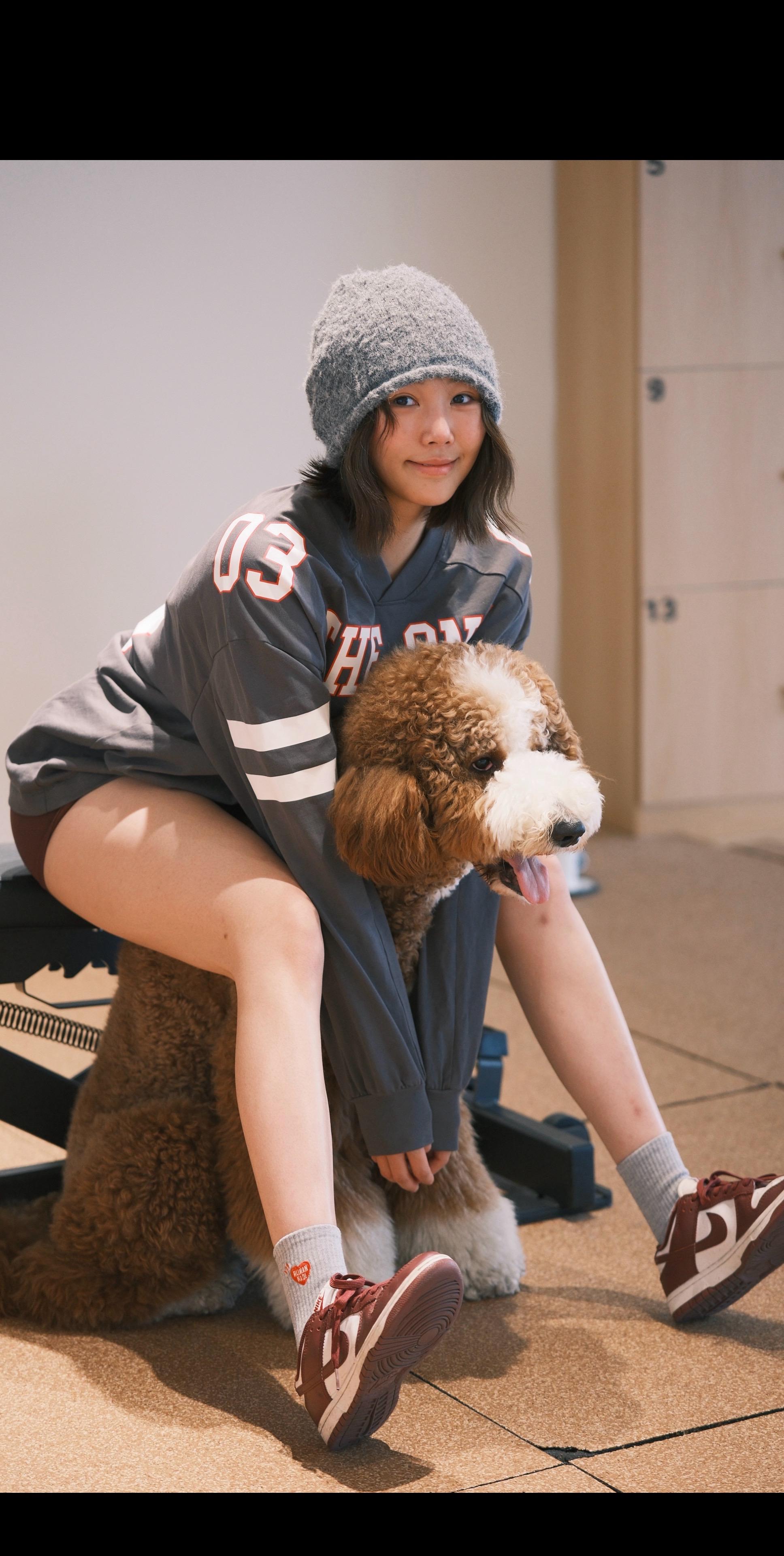 03。