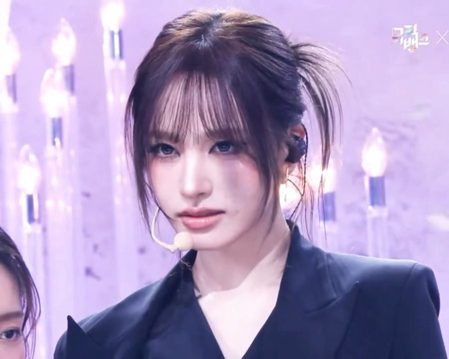 嗑颜bot Liz  有被帅到 