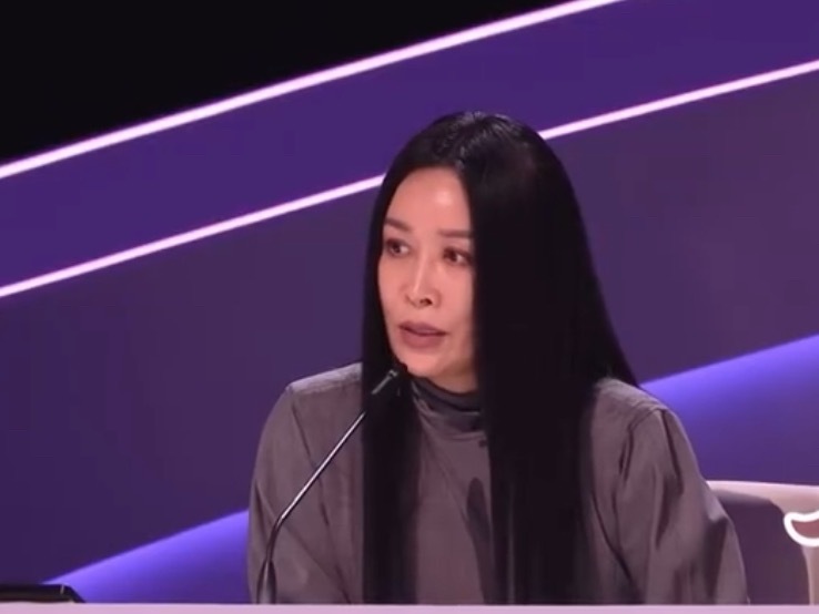 那英说张卓尔华晨宇上身你要知道咱英子一直这么犀利的奥，说张卓尔晋级之后别总是这么