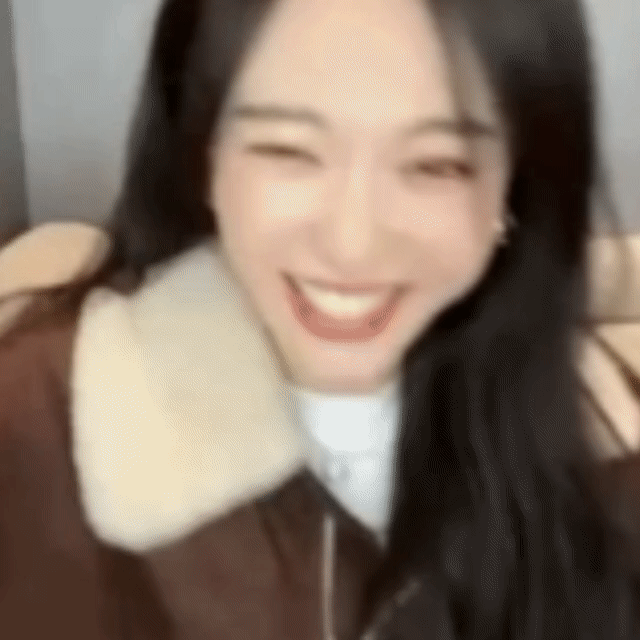 2026年我就笑成唐嫣这样： 