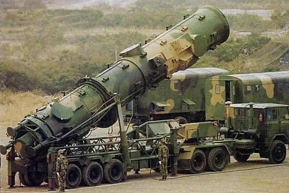 一旦开战，中国东风-21D真的能击沉美国的航空母舰吗？
 美国海军战争学院一位教