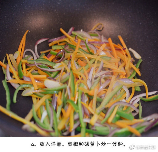 又是10分钟快手菜煎蛋炒方便面，简单方便的美食。我的宝藏食谱