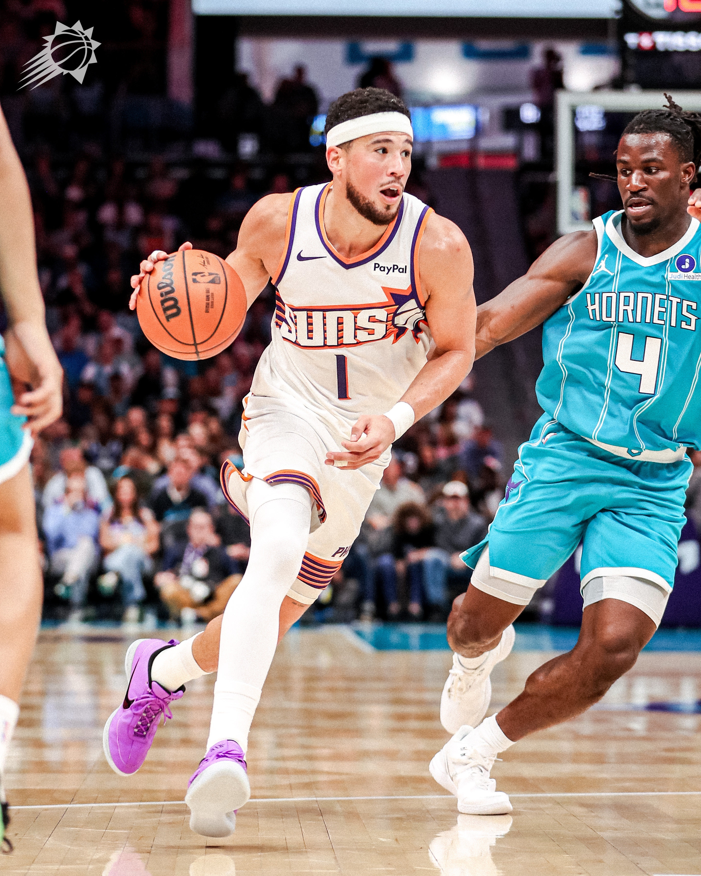 布克三分命中！分差缩小至个位数 菲尼克斯太阳 ｜旭日东升 ｜太阳vs黄蜂