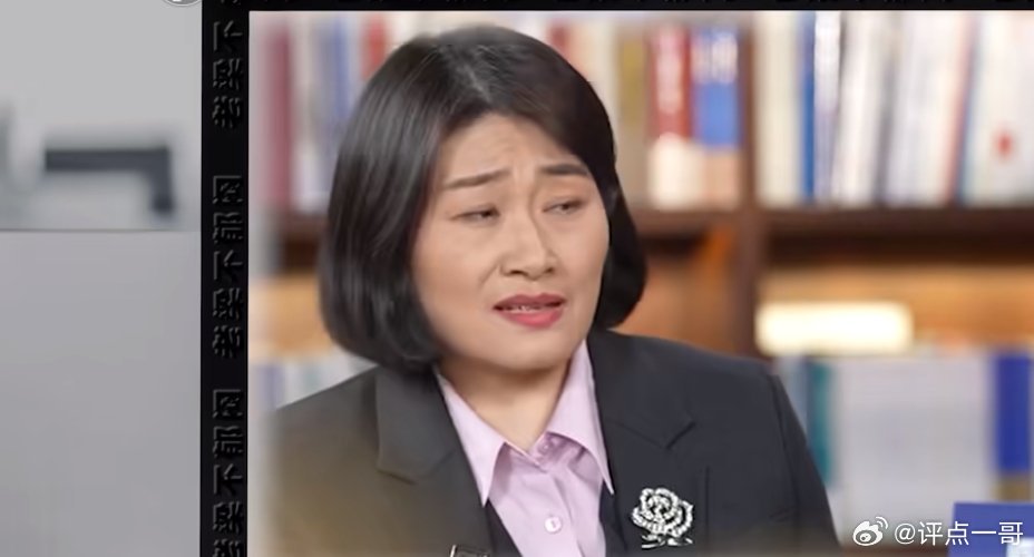 今天是世界禁毒日，好久没“联系”北大赵宏和清华劳东燕两位大牛了，掌声有请！你们聊
