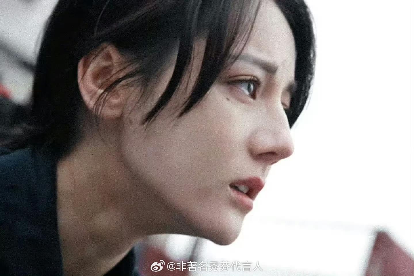 迪丽热巴不是救赎感是真救赎真的好心疼邓妍[泪]一直疯狂办理案子，还依旧自责儿时好