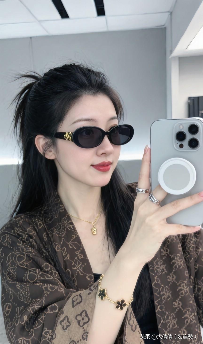 放下面子、赚到面子、拥有面子
 越长大越清醒，
面子从来不是别人给的，
是自己挣