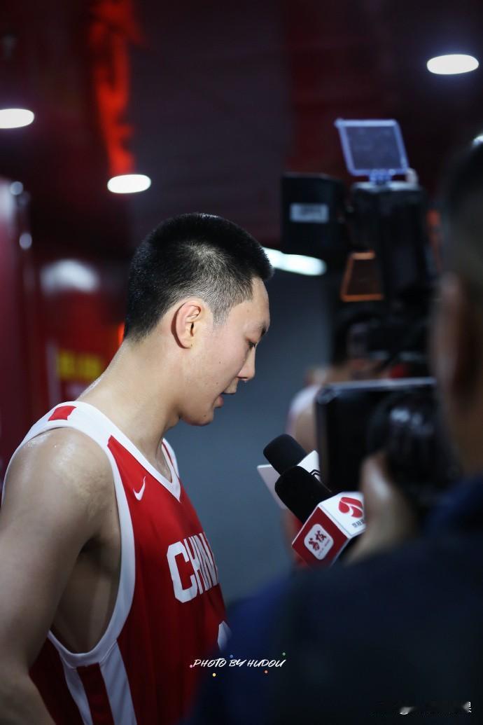 胡明轩谈到:即将客场挑战日本男篮:

“毫无疑问！这场比赛的输赢对接下来的小组出