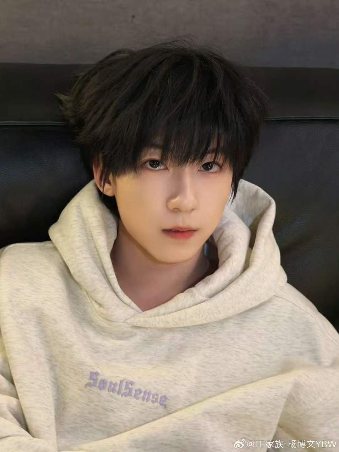 杨博文有点怀念在公司惬意的时光 杨博文有点怀念在公司的休闲时光 好可爱！ 