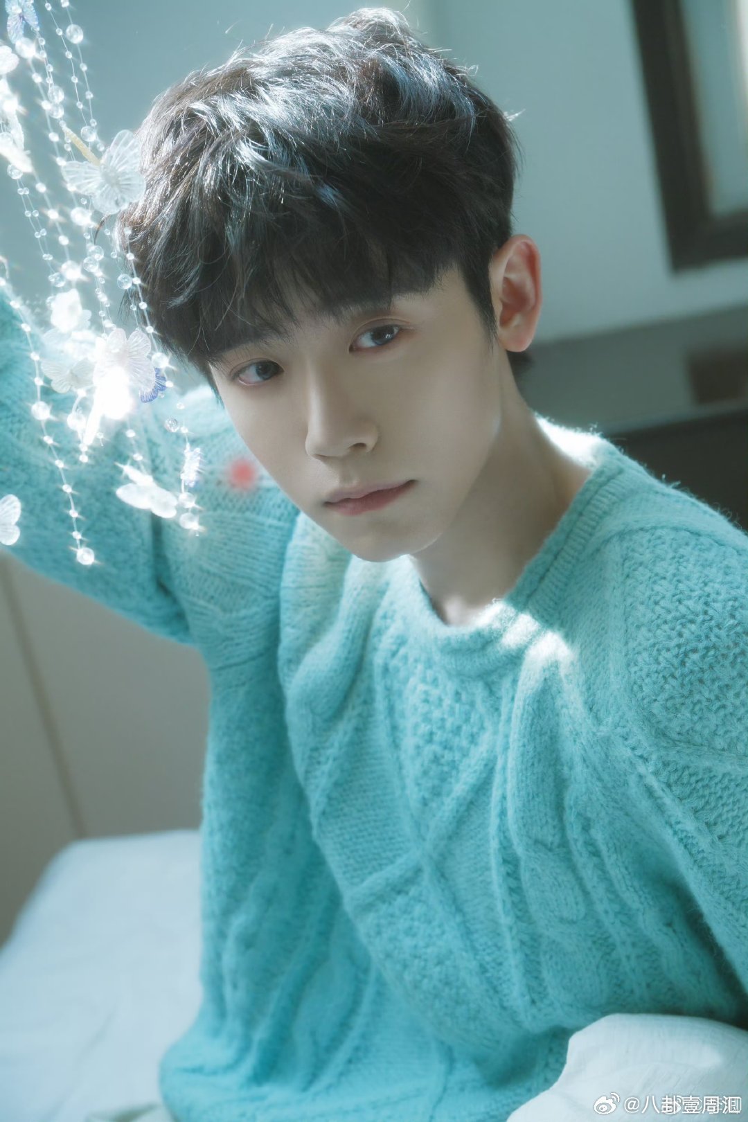 考古李卿考古的风吹到了李卿 考古的风终于吹到了梦醒哥，李卿咋这帅，快上桌吧！李卿