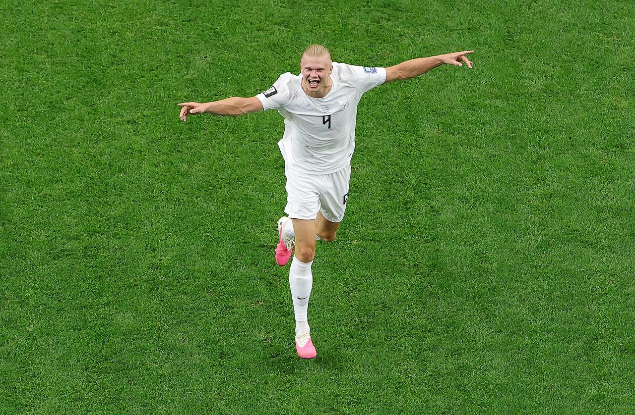 2019年5月31日，波兰。U20世界杯，挪威对洪都拉斯。一个18岁的金发少年，