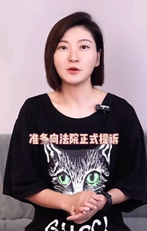 震惊！泰国坠崖孕妇王暖暖离婚案开庭
【“泰国坠崖孕妇”王暖暖离婚案开庭：一场婚姻