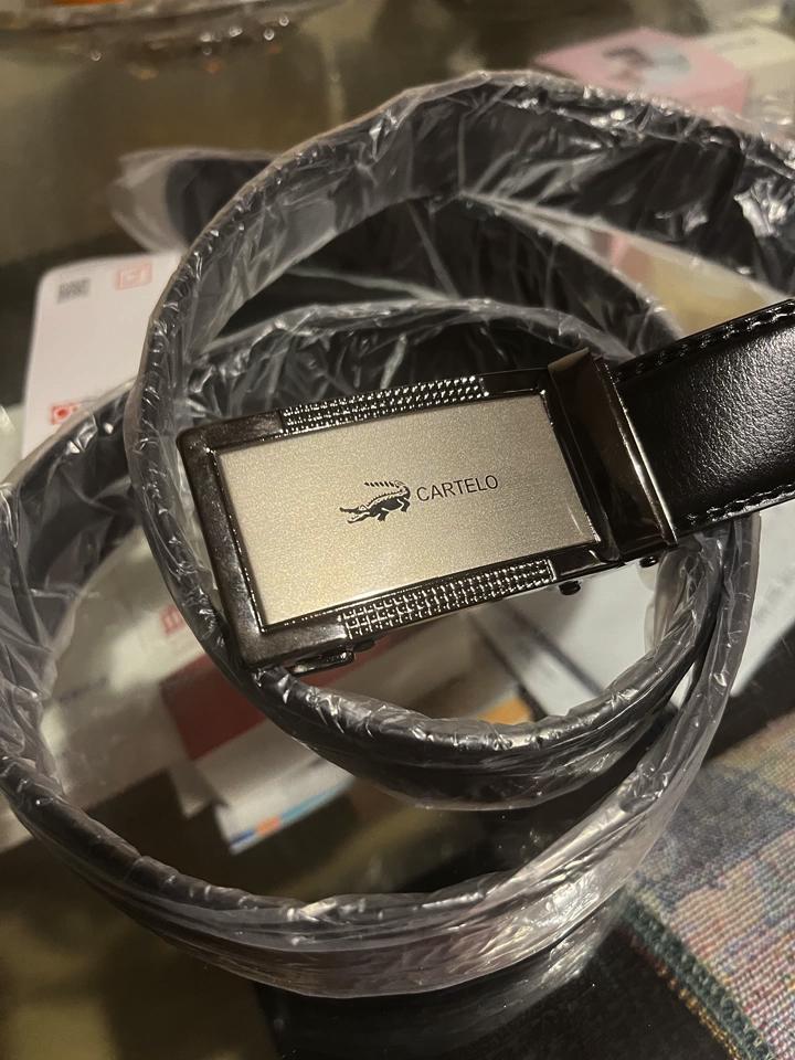9块钱的合金自动扣加牛皮腰带，做工用料外加腰带剖面特写，兄弟们看看咋样。前年底第
