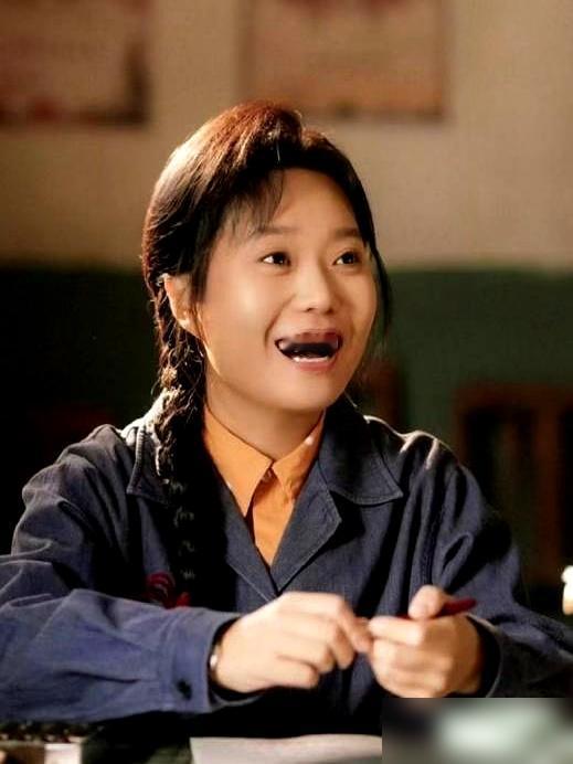 不会游泳的北大才女，高考却靠游泳加了20分？
李雪琴的高考成绩单最近被同学晒出