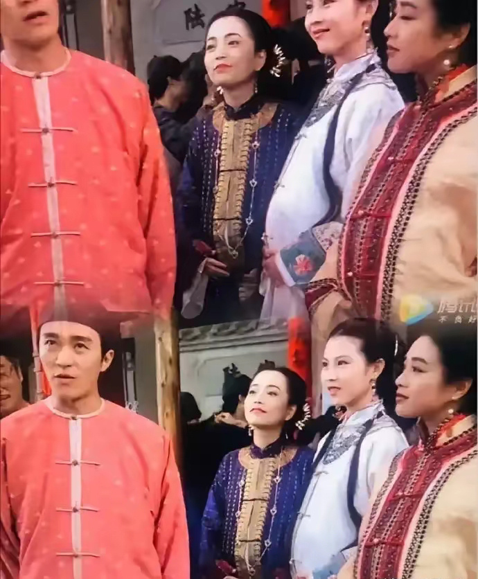 当时也没注意，她也怀上了。 ​​​