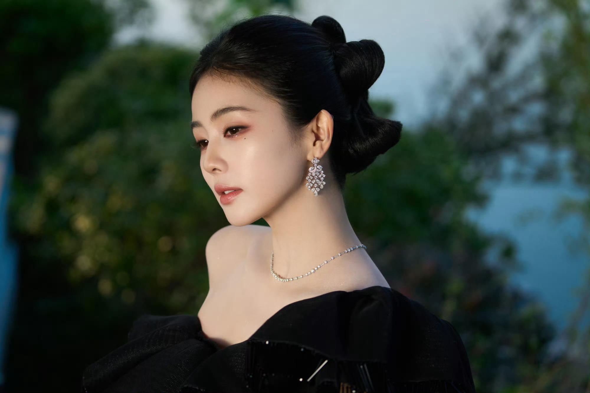 白鹿[超话] [老师爱你] 白鹿陆昭熹[老师爱你] 白鹿王韵娜 我写了三行字爱要
