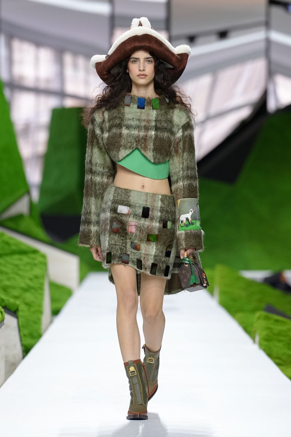 Louis Vuitton F/W 2026 RTW「寻境自然，立步新生」，本季