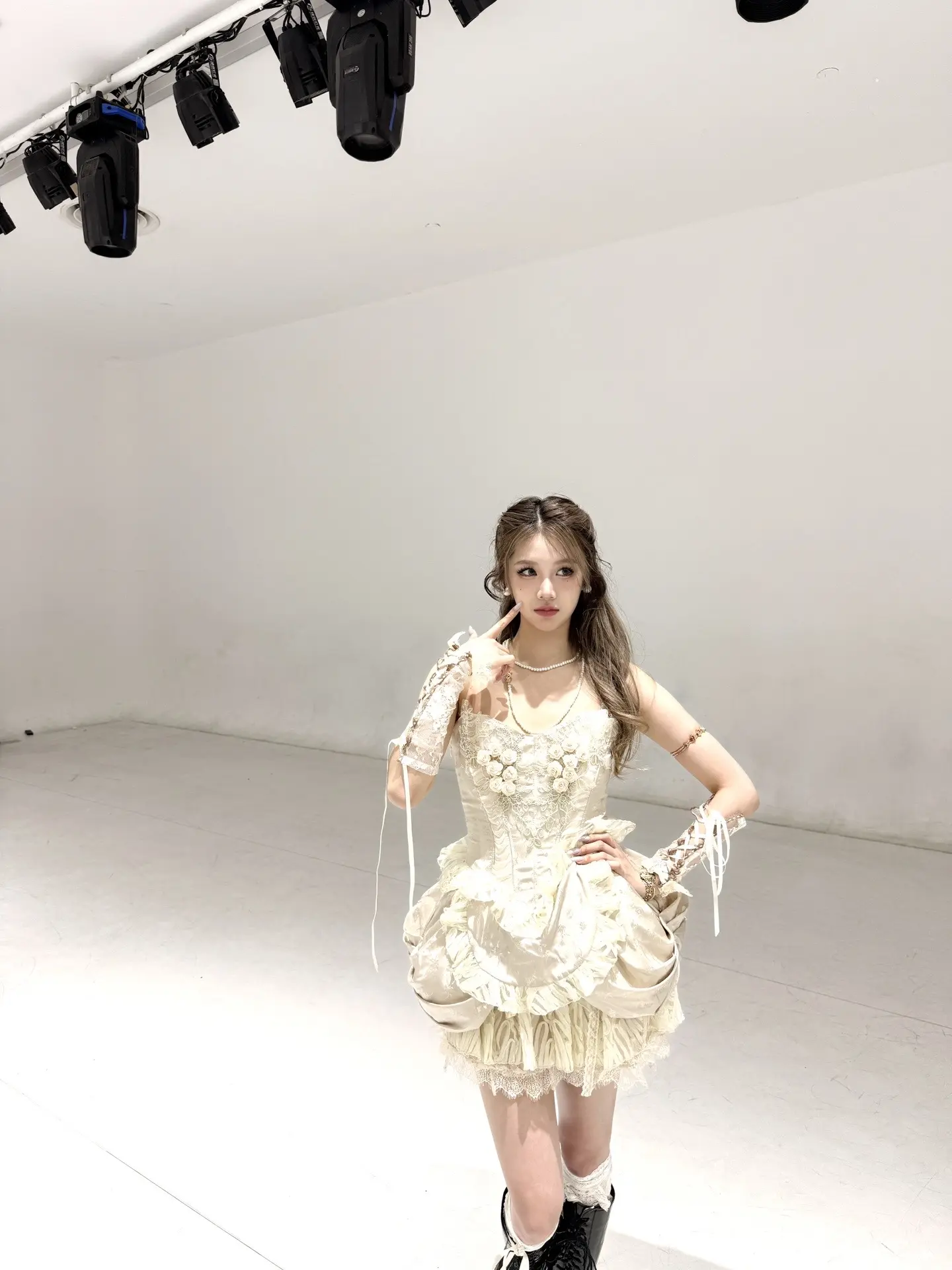古娜拉黑暗之神👸👸🏻👑。崩次打次，劈里啪啦崩！😗 香槟金魔变...