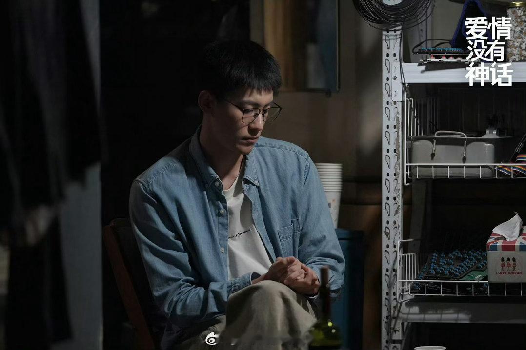 晏紫东床戏这段看出工伤追剧大型受伤现场属实了，被孤烟小狗人设骗得彻彻底底，情话张