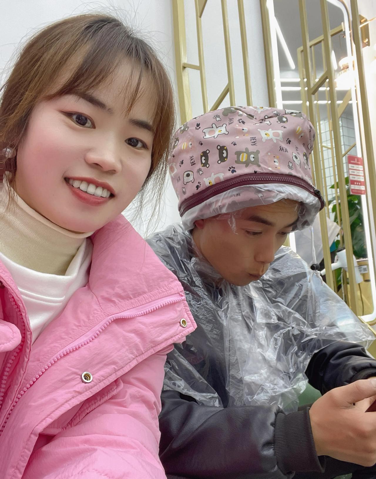 王哥想从48变18.[偷笑]猜猜做的啥发型，明天揭晓答案[中国赞]