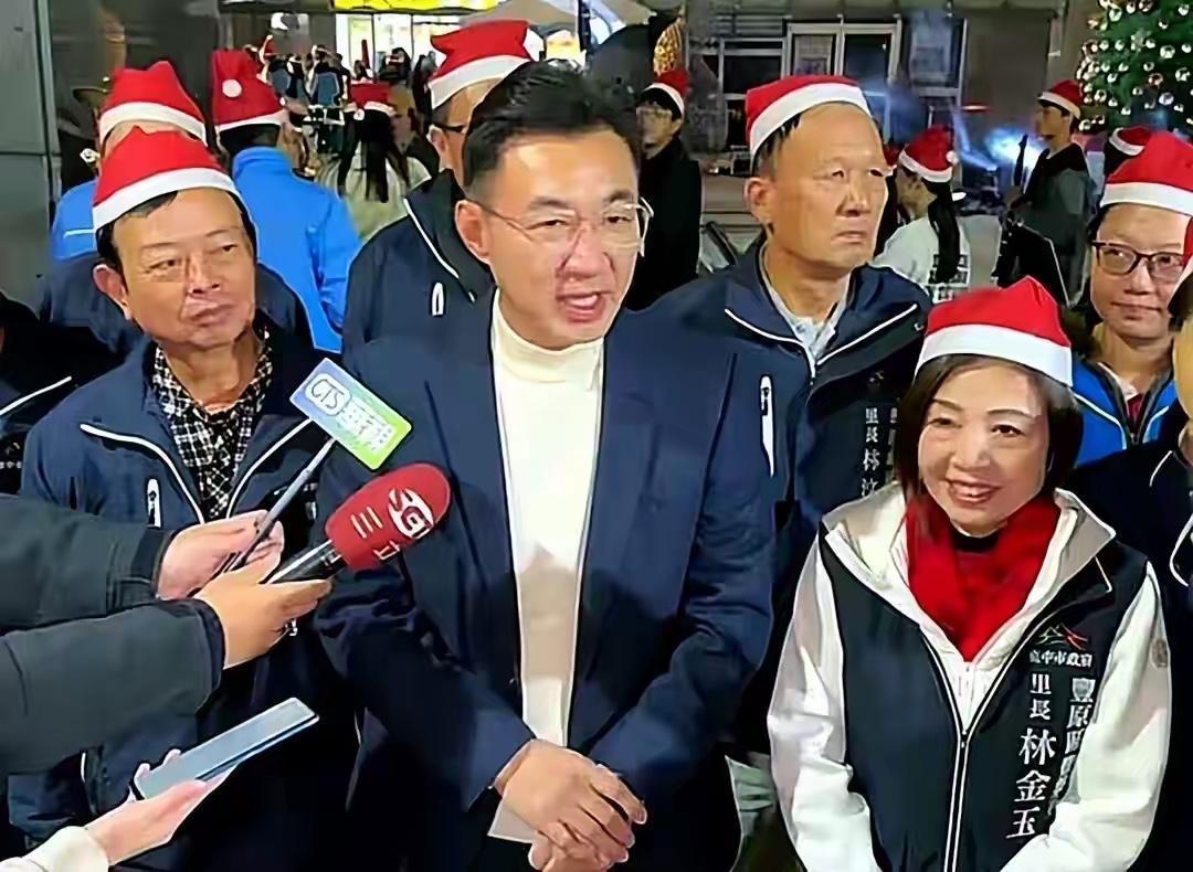 江启臣是卢秀燕的铁杆小马仔，也是跟卢秀燕一样是个格局很小的人，郑丽文当选了国民党