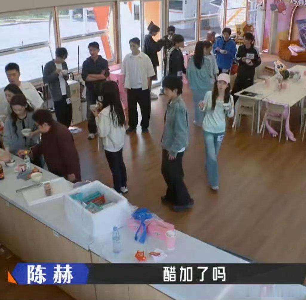 猪看见这道菜连夜买站票走 百厨大战 抛开面皮馄饨，百厨大战的肉燕才是肉食天花板！