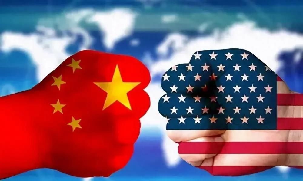 明敌和暗敌是我国当前的两大敌人之一
我国最大的敌人是明摆着的敌人和暗藏的敌人！