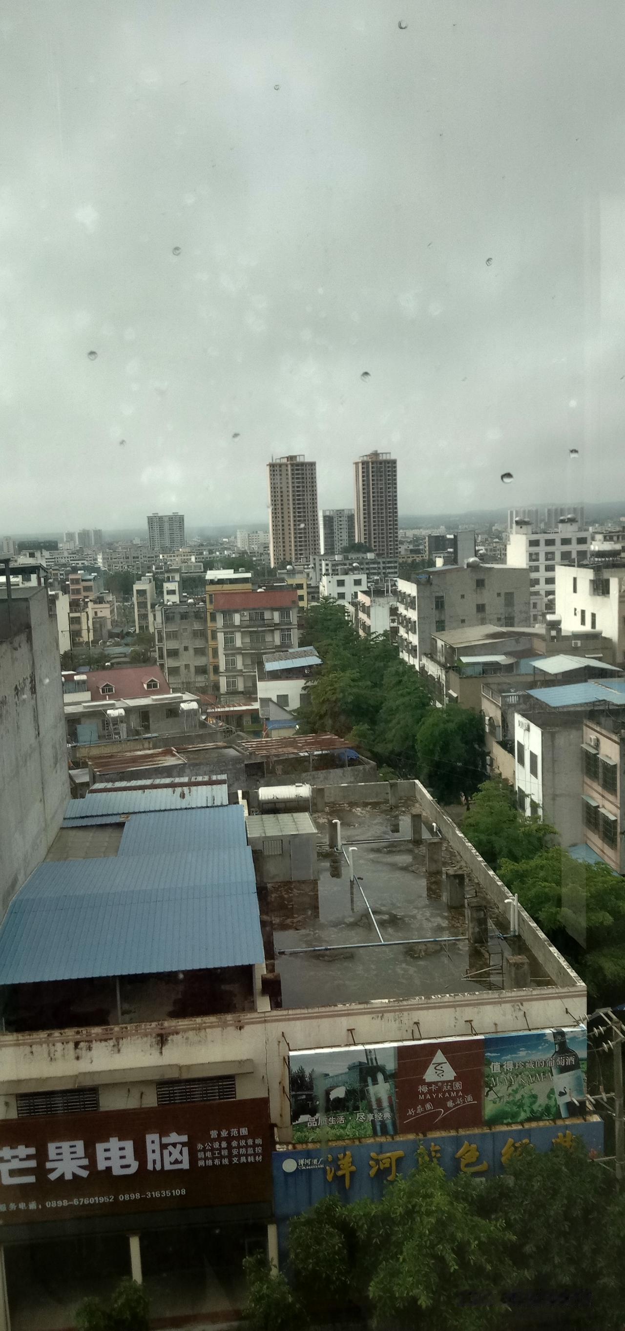 海南澄迈发展今后也许能超超三亚，比肩海口，碾压其他市县，因为澄迈已具备了经济腾飞