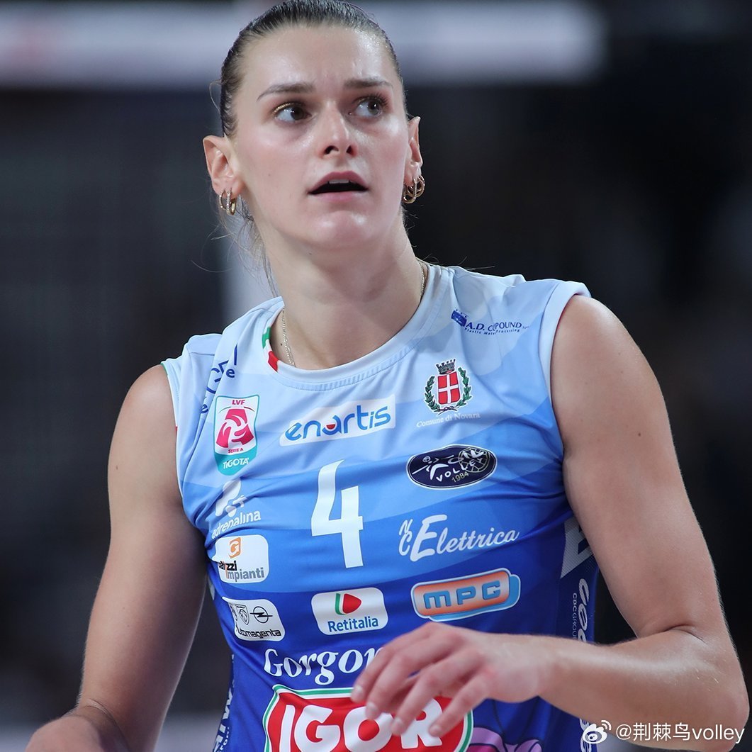 媒体曝：赫博茨跟巴超奥萨斯科的谈判未能达成合作协议，新赛季继续为诺瓦拉效力。女排