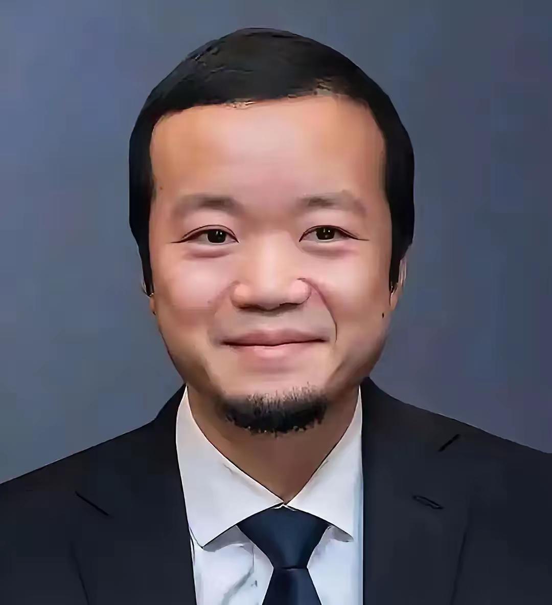 真的被太子集团陈志这操作恶心到了！一边在柬埔寨开着10个“诈骗监狱”，用暴力逼着