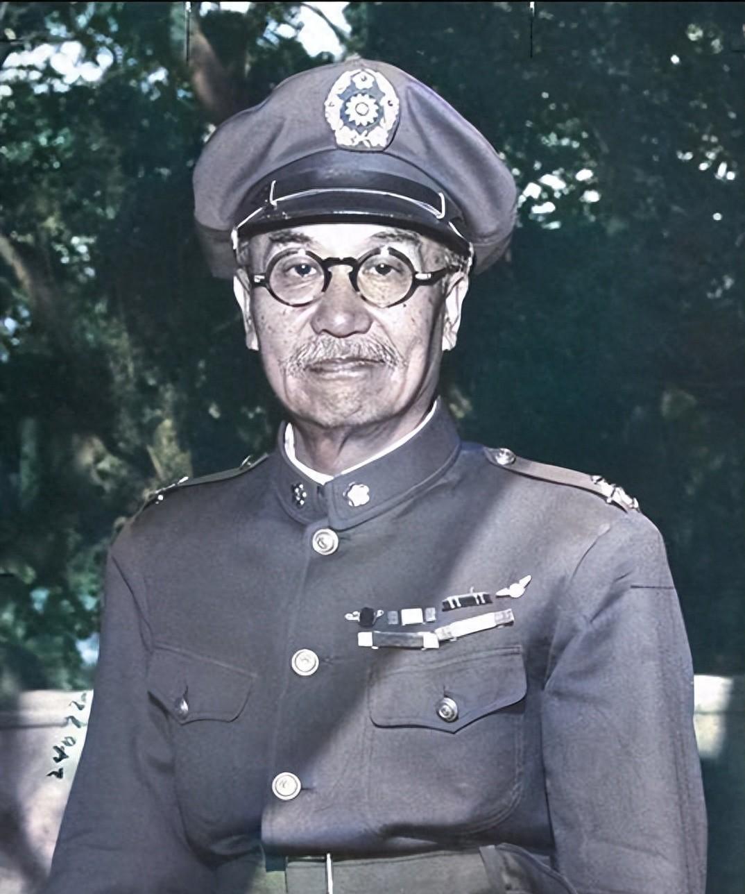 土皇帝阎锡山真实形象曝光，本人亲自现身，没有演员扮演，绝对原汁原味！
1933年