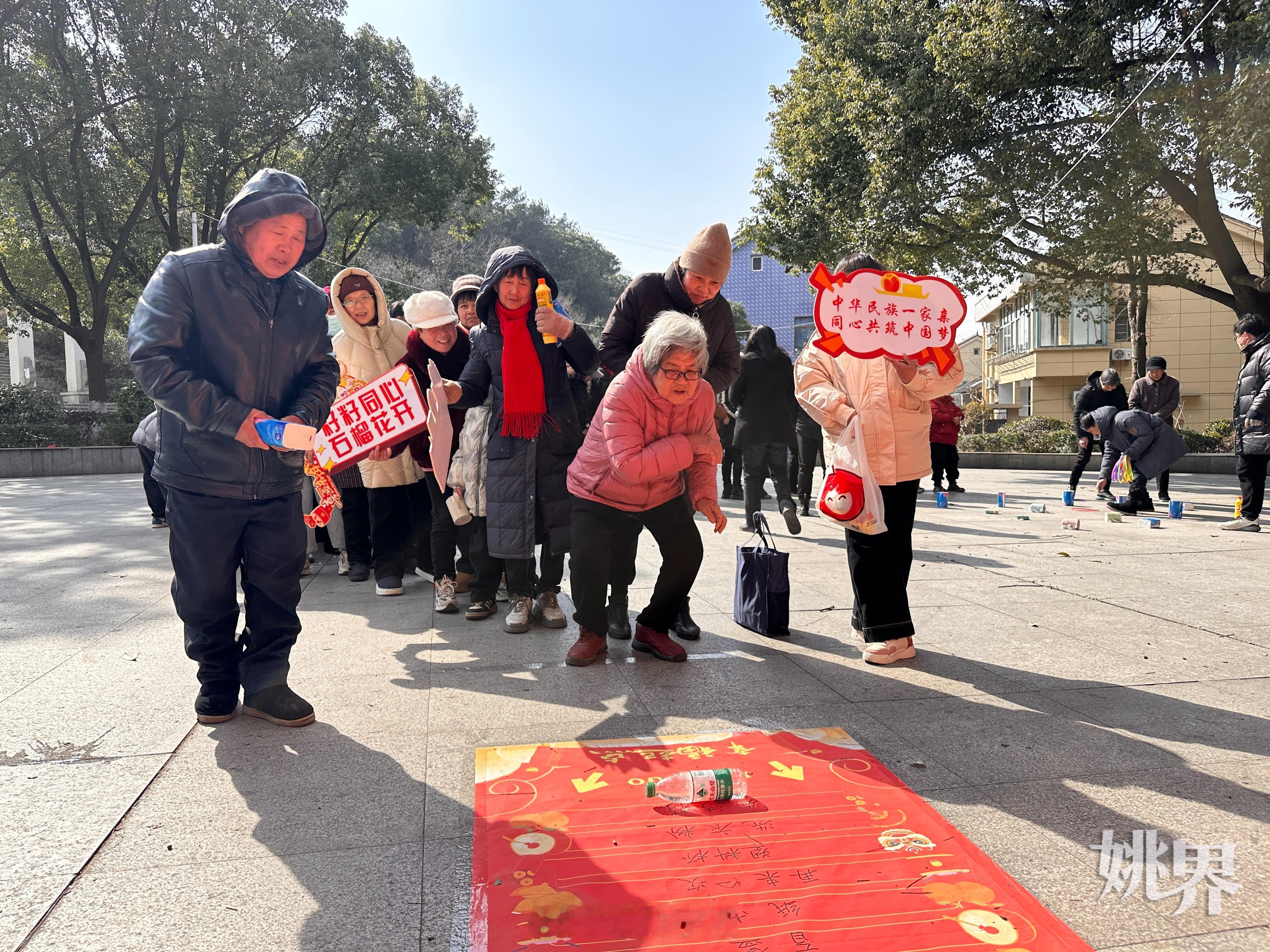 【 籽籽同心暖意浓民族团结闹元宵  】2月7日下午，余姚马渚镇统一战线联合下叶社