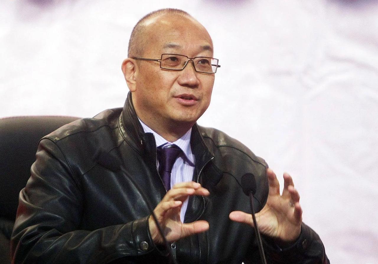 现在还可以买房吗？地产大佬冯仑：年轻人如需成家、钱又够可考虑买房！
10月21日