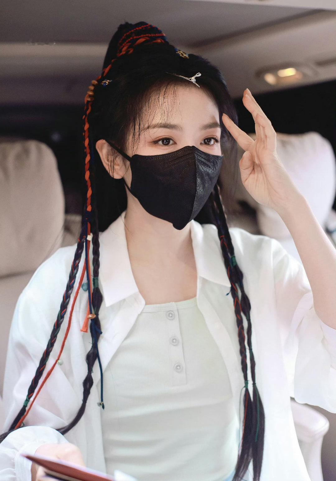 代露娃一点浩然气出妆这个梳妆好像在哪看过 好像李兰迪的江慈 ​​​