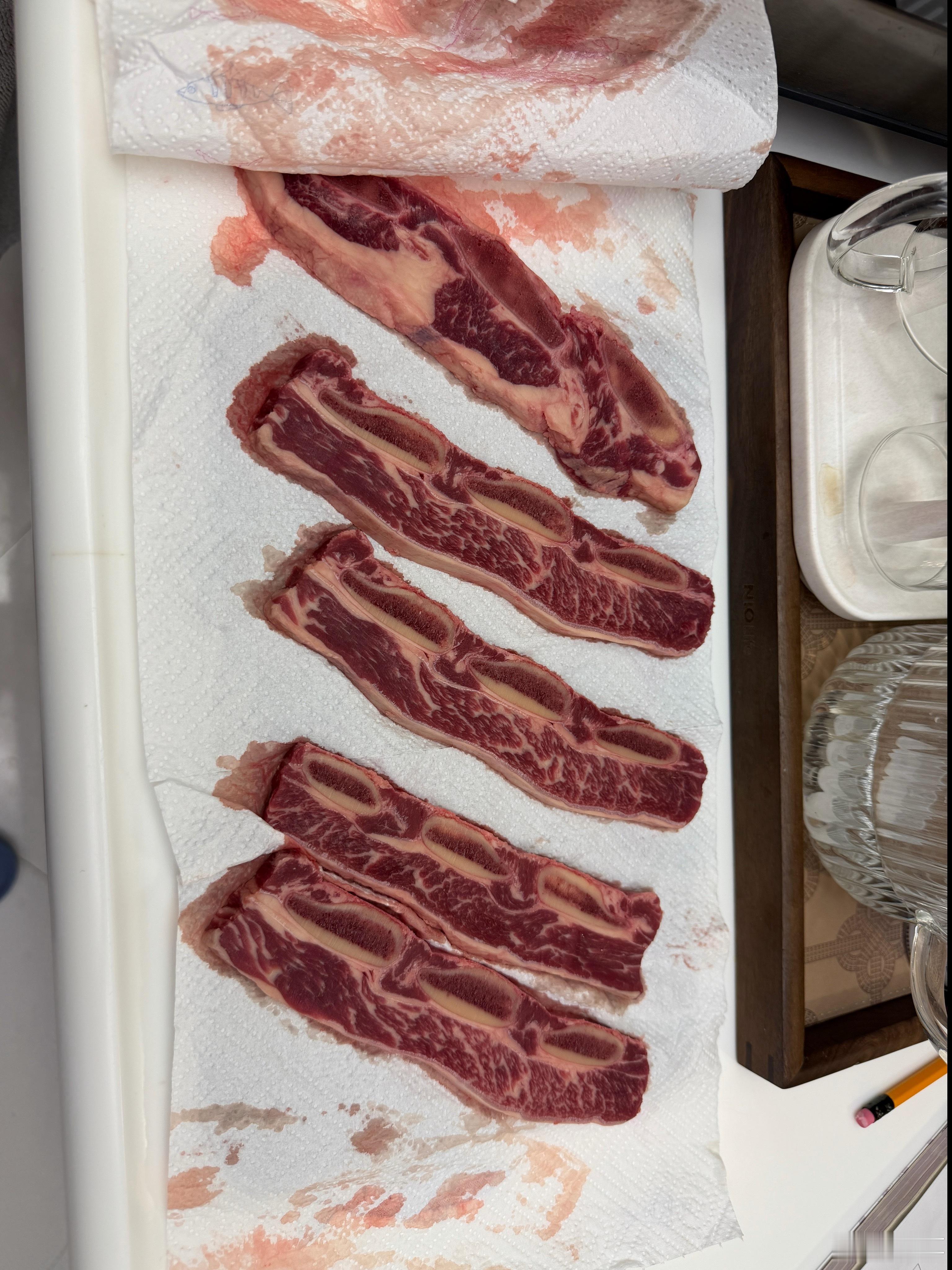 本周没吃一口米饭、面条、谷物、糖果。最爱的水果减少了原来的十分之一不到，合计大概