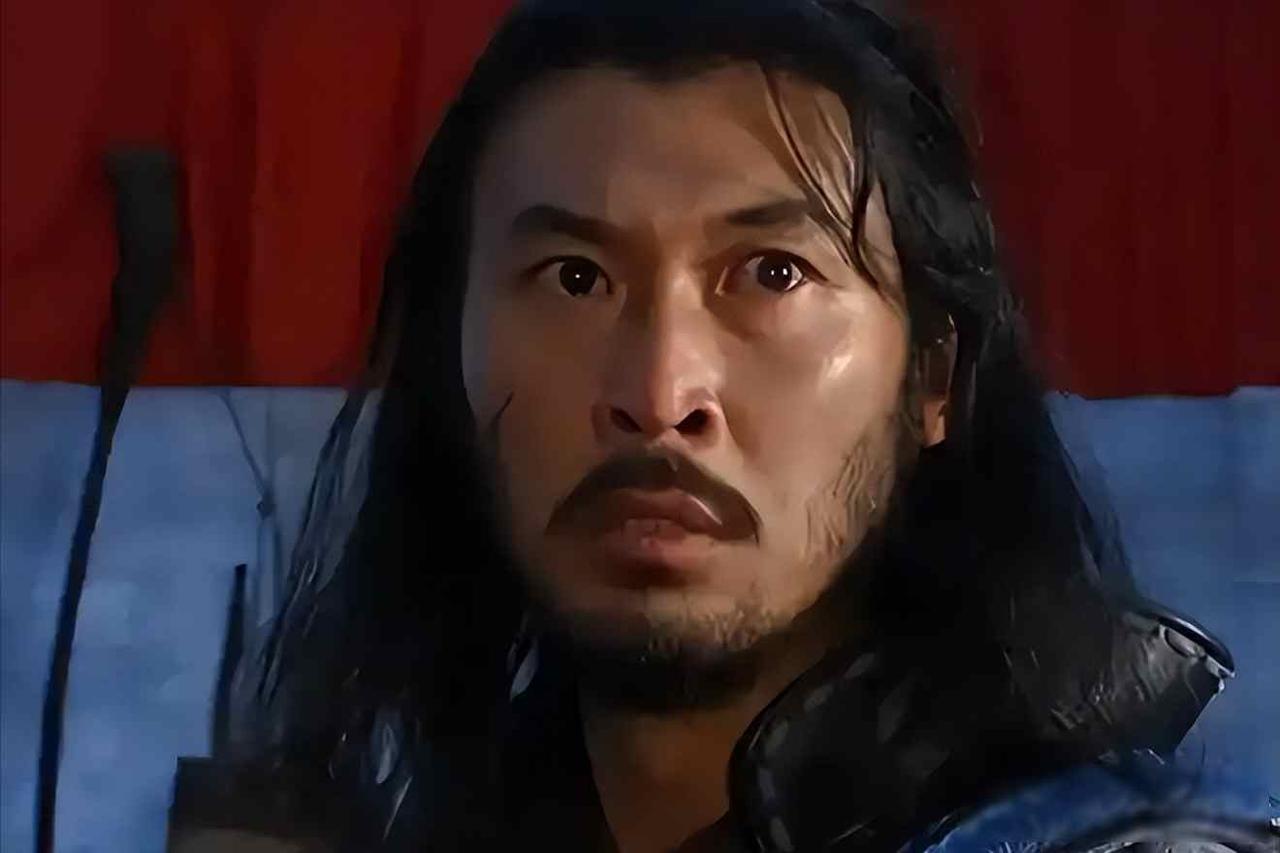 朱元璋一眼看出这个黑小子有两把刷子。但他还是斜眼打量了一下，随口问了句：你不会是