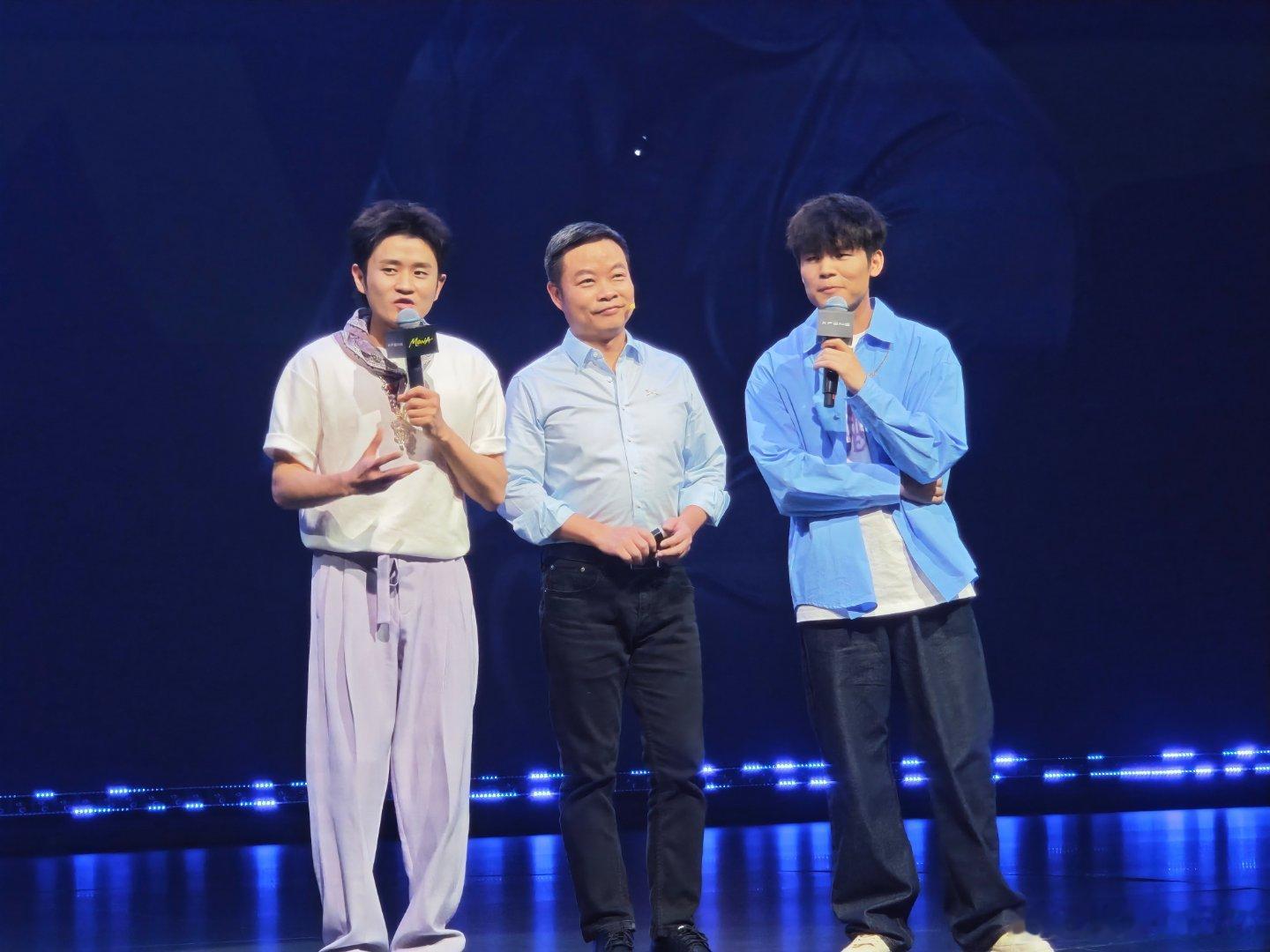 何广智王勉现场认大师兄为金主爸爸何广智王勉双人脱口秀帮何小鹏讲mona小鹏mon