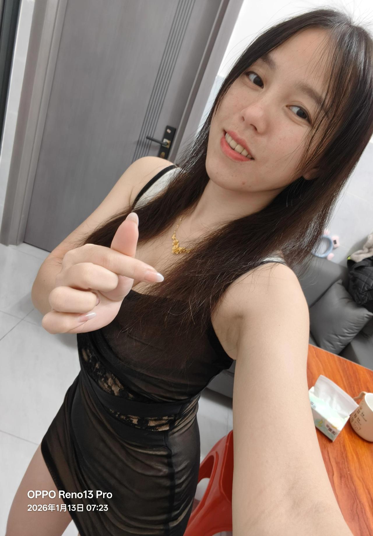 在无人问津的日子里，你悄悄长成了自己的屋檐，撑起了一方独属于自己的晴朗