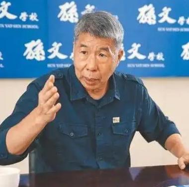 台媒有一明白人张亚中，中国许多人都没有想到的，他想到了，他说：大陆对台的军演到底