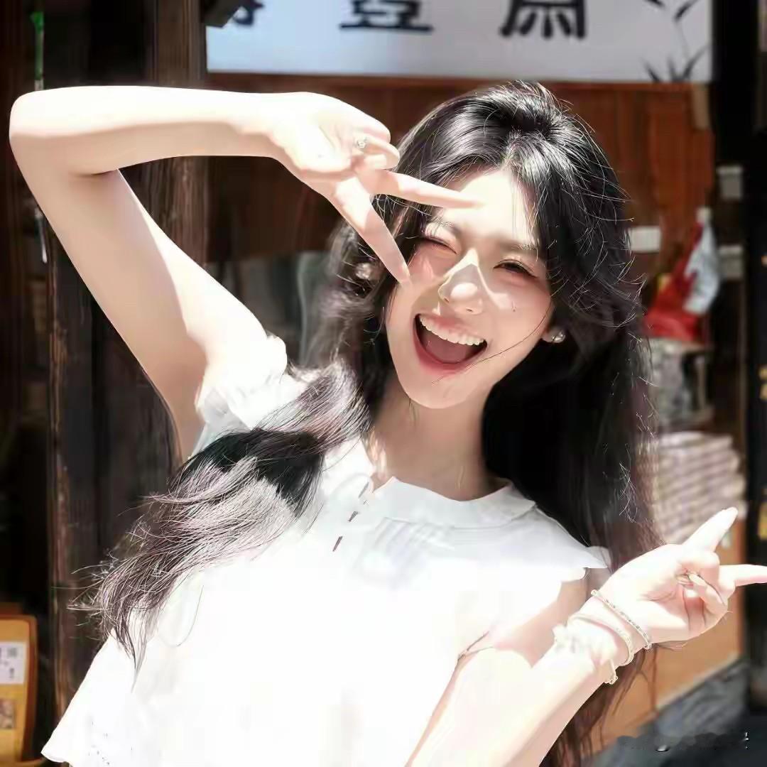 什么样的人，
又蠢又坏？

欺负对他好的人，
讨好欺负他的人。

真的是，
把欺