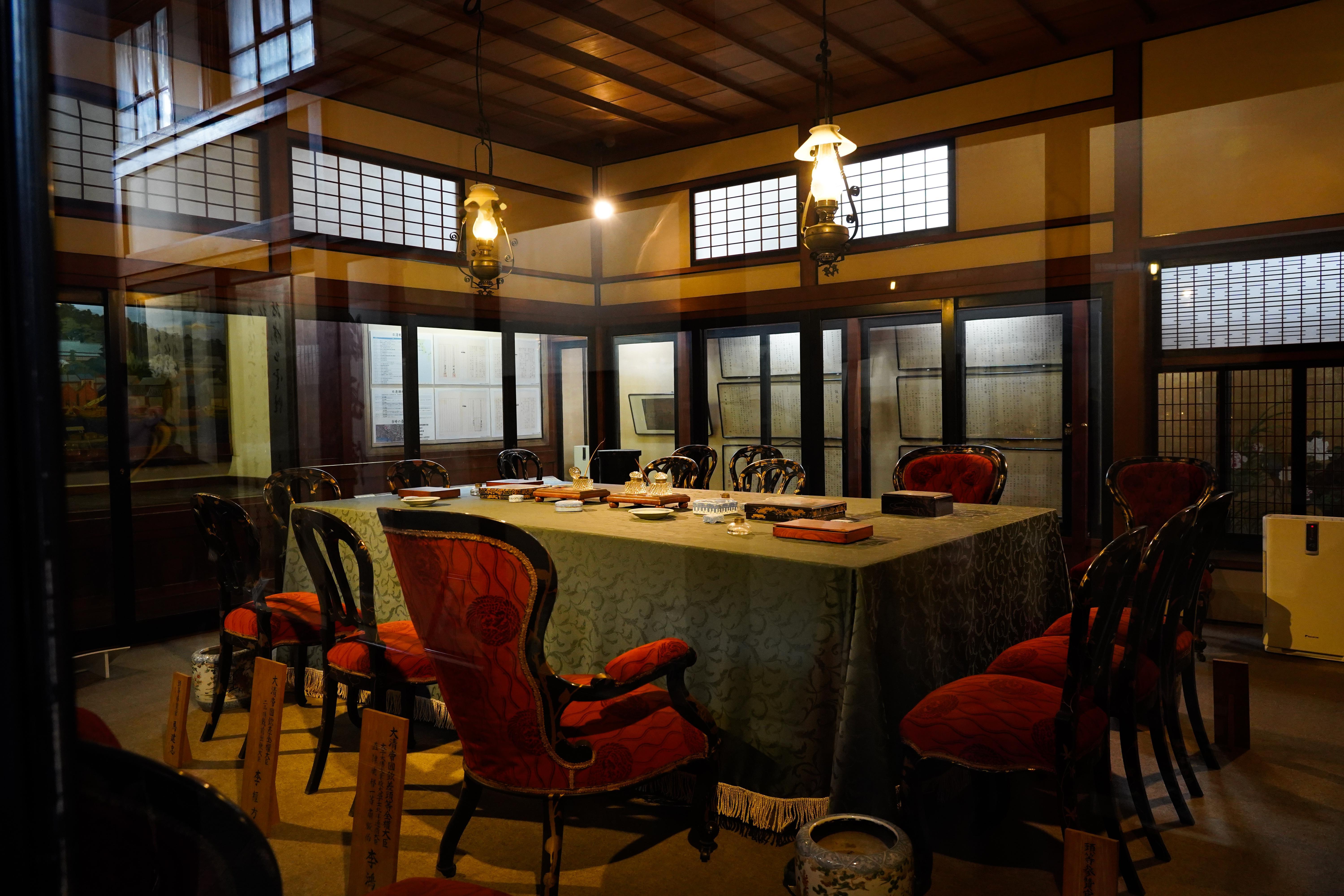 飞扬军事 1895年4月17日，清政府与日本签署《马关条约》，割让辽东半岛、台湾