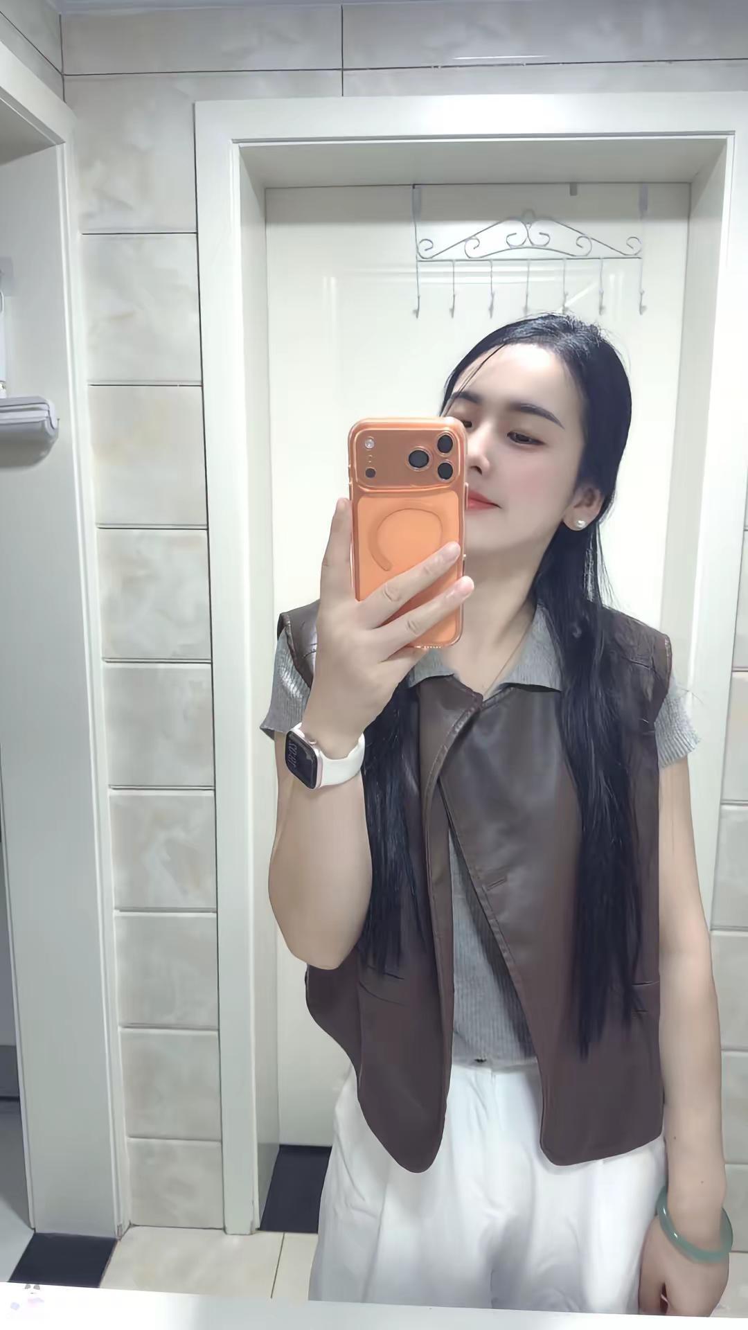 在这尴尬的年纪，上的了班，熬的了夜，别人睡觉我上班，别人上班我睡觉。夜班模式开启