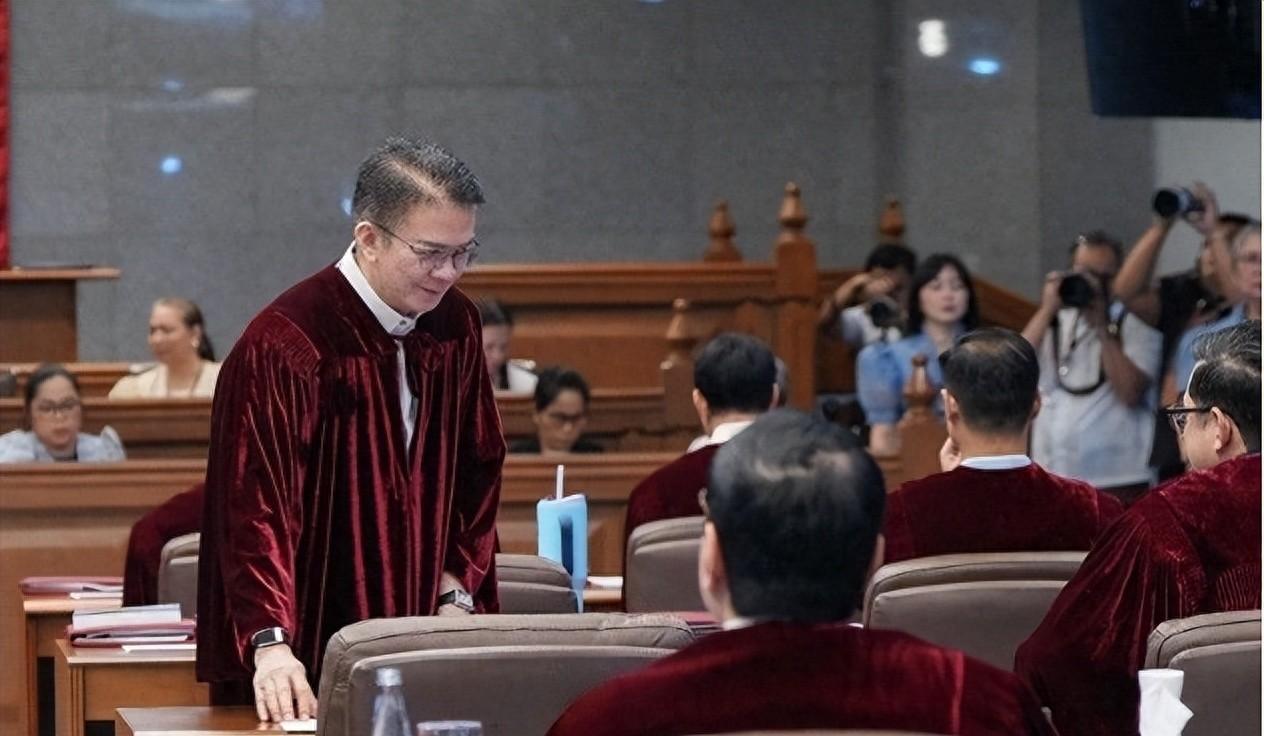菲律宾政坛大乱斗！参议长连任翻盘失败，11人铁杆阵营强硬拒结盟

菲律宾参议员埃