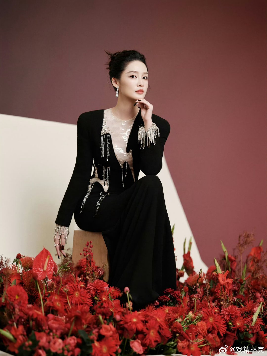 VOGUE直播李沁这身太老气了。 ​​​