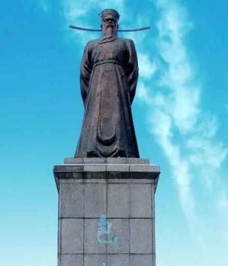 宋朝基本上没有贪官，知道为啥不？包拯当开封市市长的时候，年薪换算成现在的人民币，